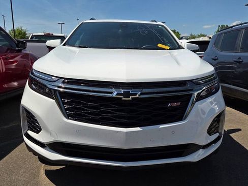 Used 2022 Chevrolet Equinox RS w/ LPO, Floor Liner Package FWD image 2