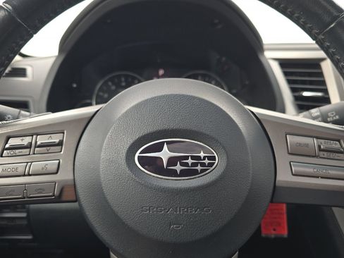 Used 2011 Subaru Outback 2.5i Limited image 23