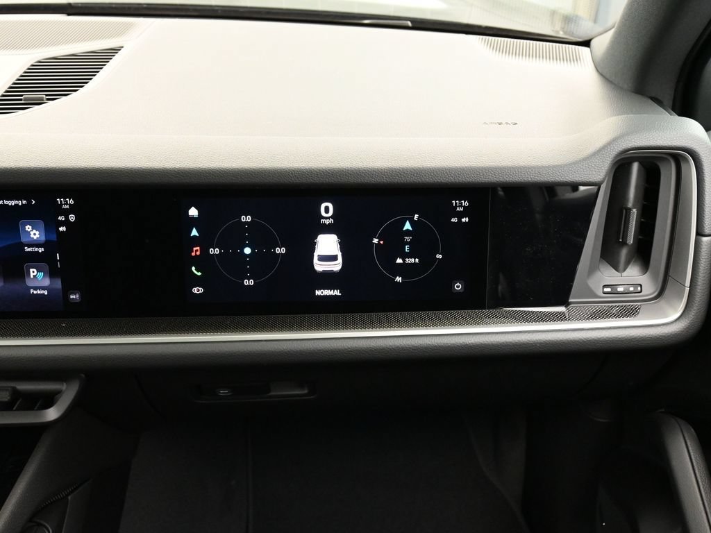 Certified 2026 Porsche Cayenne AWD/4WD image 33