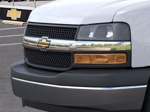 New 2025 Chevrolet Express 3500 LS w/ Chrome Appearance Package RWD image 13