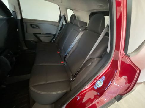 Used 2023 Nissan Rogue S AWD/4WD image 21
