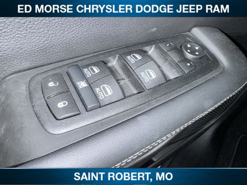 New 2026 Chrysler Pacifica Select FWD image 19