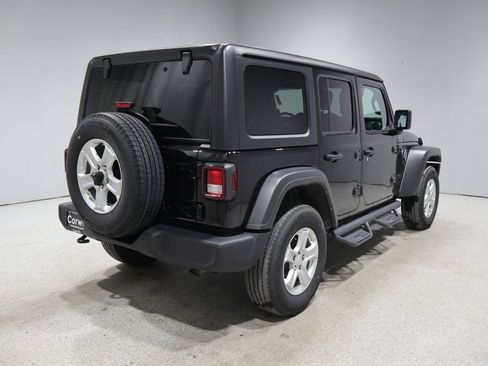 Used 2022 Jeep Wrangler Unlimited Sport AWD/4WD image 2