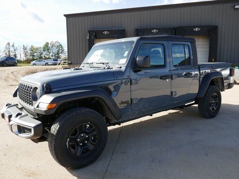 New 2026 Jeep Gladiator Sport AWD/4WD image 8