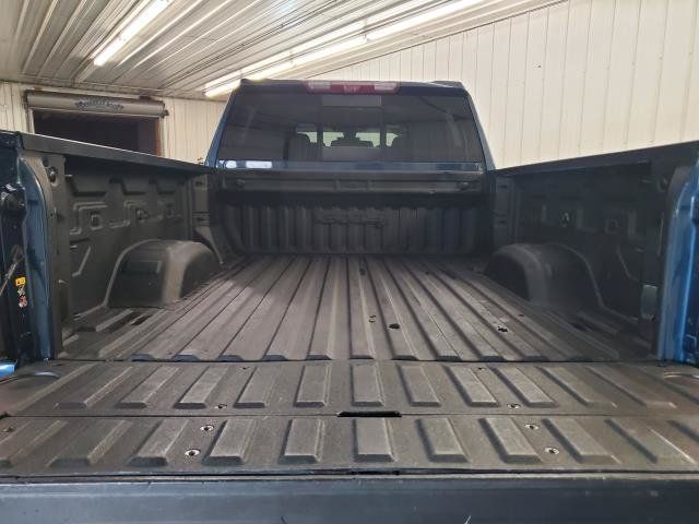 Used 2021 GMC Sierra 3500 AT4 w/ AT4 Premium Plus Package AWD/4WD image 11
