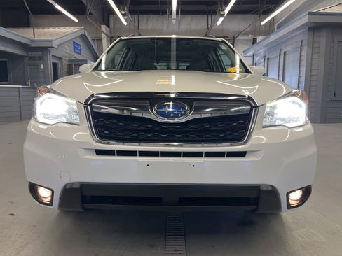 Used 2016 Subaru Forester 2.5i Touring w/ Eyesight & Navigation System image 2