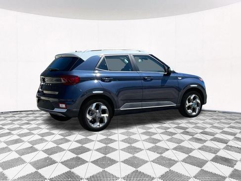 New 2025 Hyundai Venue Limited image 13