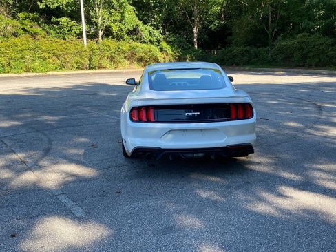 Used 2018 Ford Mustang GT Premium RWD image 6
