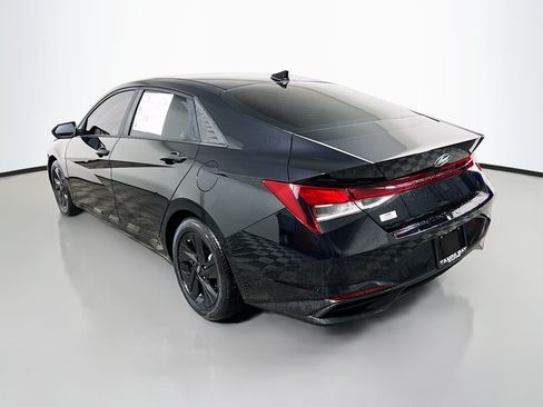 Used 2021 Hyundai Elantra SEL FWD image 8