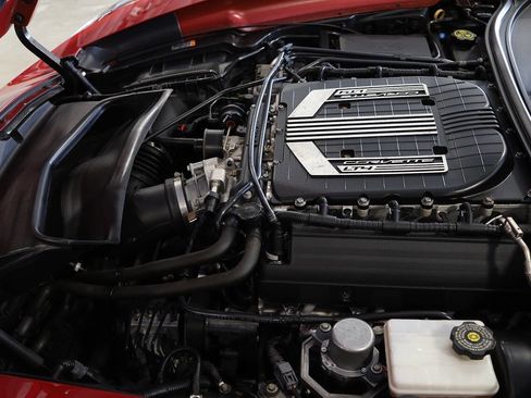 Used 2015 Chevrolet Corvette Z06 w/ 3LZ Preferred Equipment Group RWD image 27