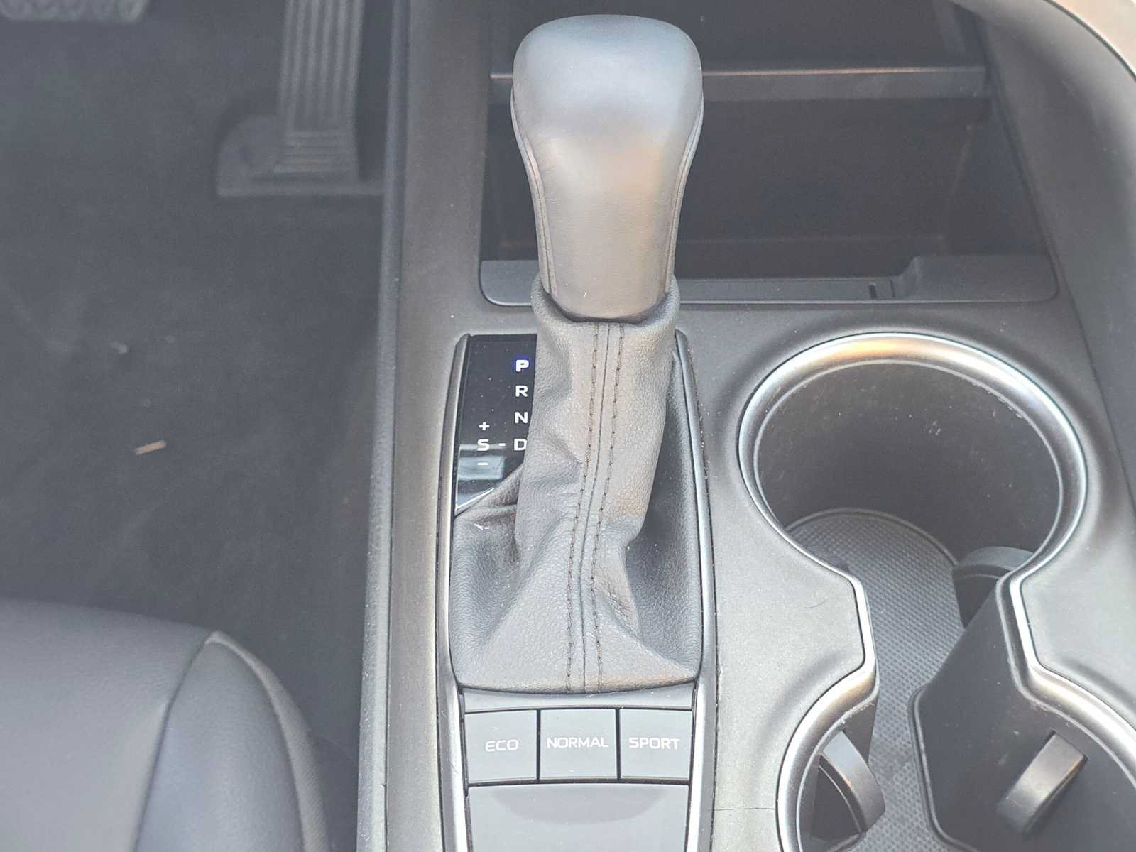 Certified 2022 Toyota Camry SE w/ Carpet Mat Package (TMS) FWD image 30