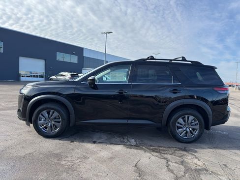 New 2026 Nissan Pathfinder SV image 6