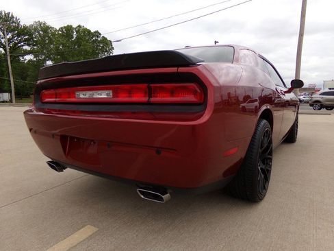 Used 2014 Dodge Challenger R/T RWD image 33