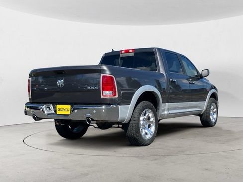 Used 2017 RAM 1500 Laramie w/ Convenience Group AWD/4WD image 4