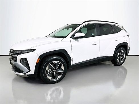 Used 2025 Hyundai Tucson SEL image 3