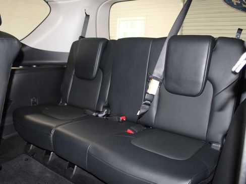 Used 2024 Nissan Armada SV AWD/4WD image 26