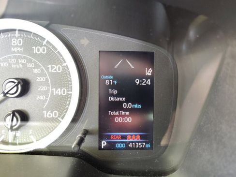 Used 2021 Toyota Corolla LE image 22