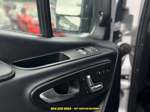 Used 2020 Mercedes-Benz Sprinter 2500 image 12