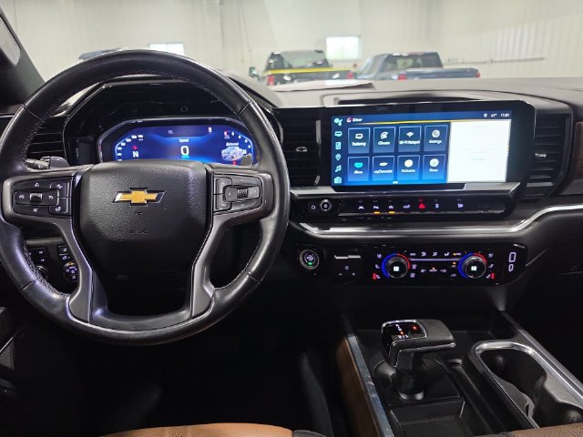 Used 2024 Chevrolet Silverado 1500 High Country w/ High Country Premium Package AWD/4WD image 10