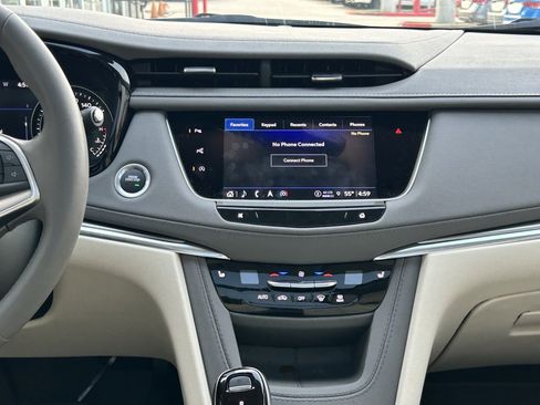 Used 2025 Cadillac XT5 Premium Luxury w/ Technology Package image 16