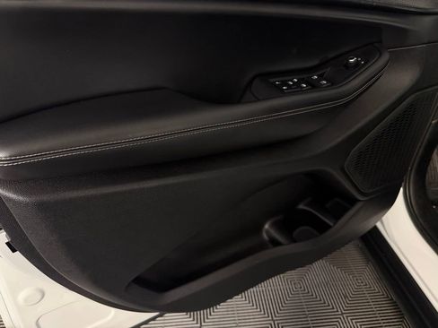 Used 2025 Jeep Grand Cherokee Altitude image 25