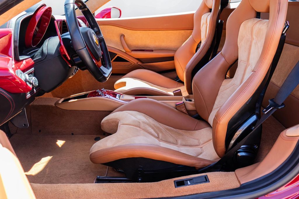 Used 2013 Ferrari 458 Italia Coupe RWD image 45