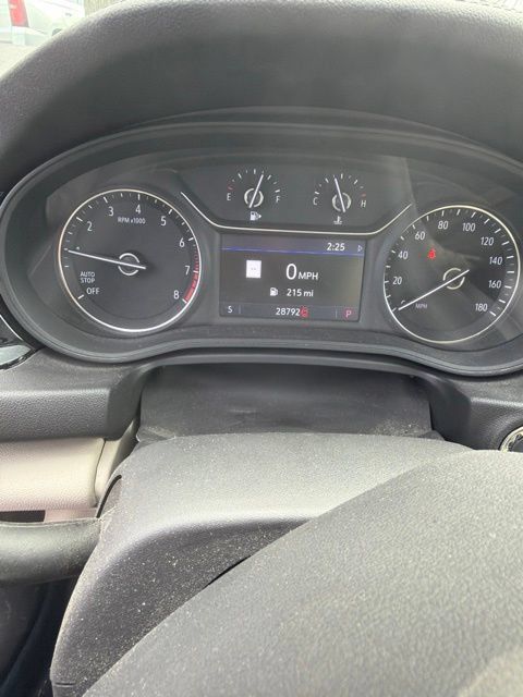 Used 2019 Buick Regal Preferred w/ Sights and Sounds Package FWD image 6