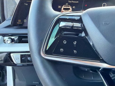 Used 2025 Cadillac Optiq Sport 1 w/ LPO, Floor Liner Package image 36