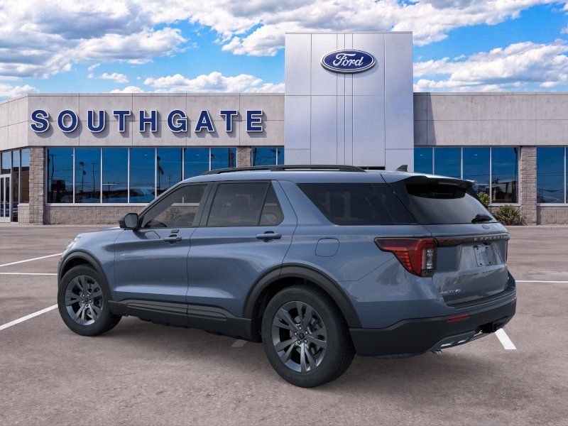 Used 2026 Ford Explorer Active w/ Active Comfort Package AWD/4WD image 4
