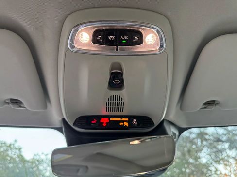 Used 2021 Volvo S60 T5 Momentum image 27