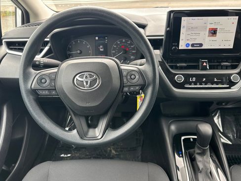 Used 2023 Toyota Corolla LE FWD image 11