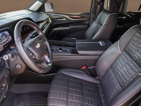 Certified 2023 Cadillac Escalade Sport Platinum RWD image 9