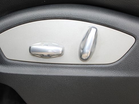 Used 2016 Porsche Cayenne Platinum Edition image 12