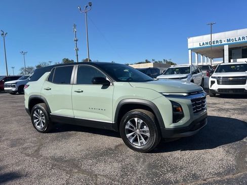 New 2026 Chevrolet Equinox LT FWD image 1