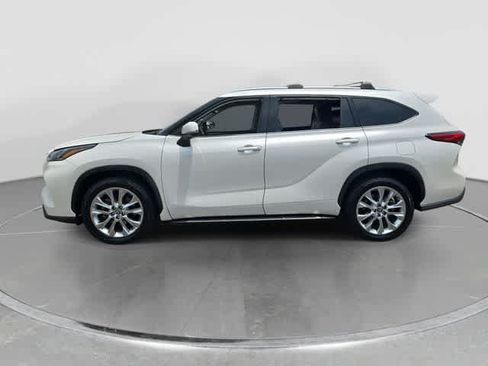 Used 2021 Toyota Highlander Limited FWD image 5