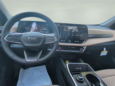 New 2026 Chevrolet Equinox ACTIV image 15