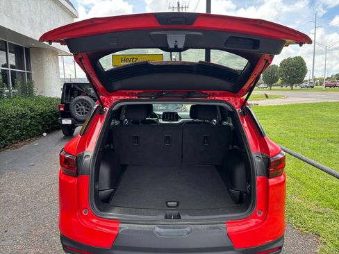 Used 2025 Chevrolet Blazer LT FWD image 32