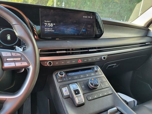 Used 2023 Hyundai Palisade Limited w/ Cargo Package image 17