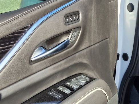 Used 2021 Cadillac Escalade Sport image 21