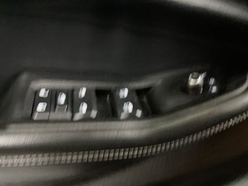 Used 2023 Jeep Grand Cherokee L Laredo image 12