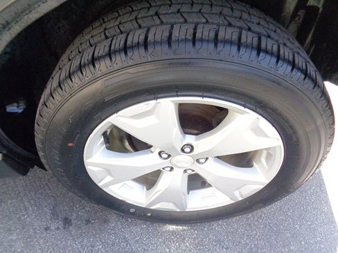 Used 2015 Subaru Forester 2.5i Premium image 7