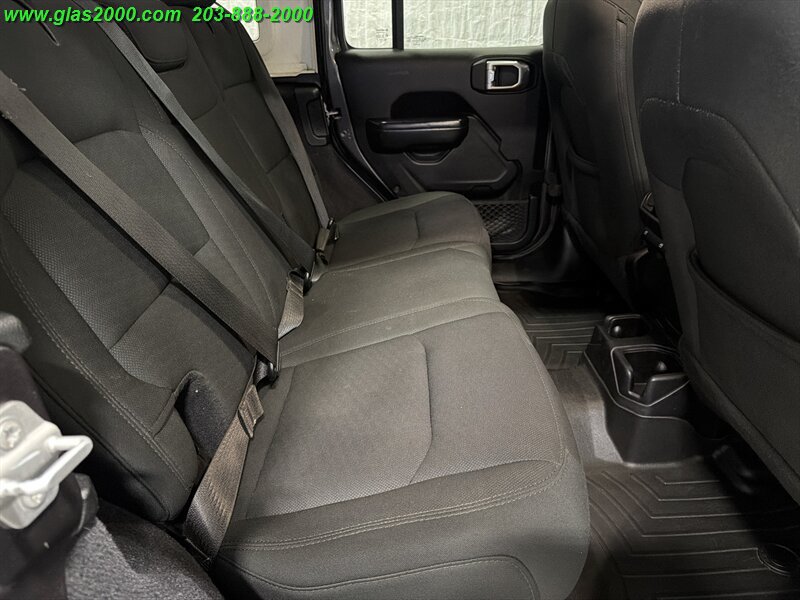 Used 2019 Jeep Wrangler Unlimited Sport S AWD/4WD image 10