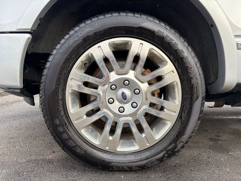 Used 2014 Ford F150 Platinum image 16