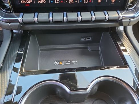 New 2026 GMC Yukon AT4 w/ AT4 Premium Plus Package image 34