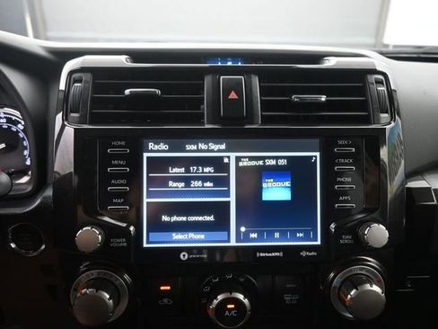 Used 2024 Toyota 4Runner TRD Off-Road image 17