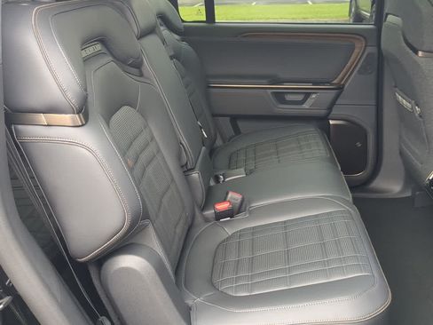 Used 2026 Rivian R1S Premium AWD/4WD image 21