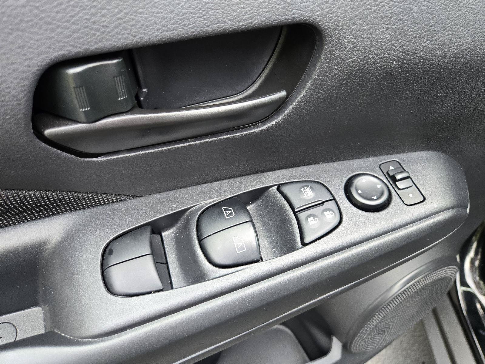 Used 2024 Nissan Kicks S FWD image 13