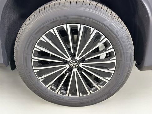 New 2026 Volkswagen Tiguan S image 32