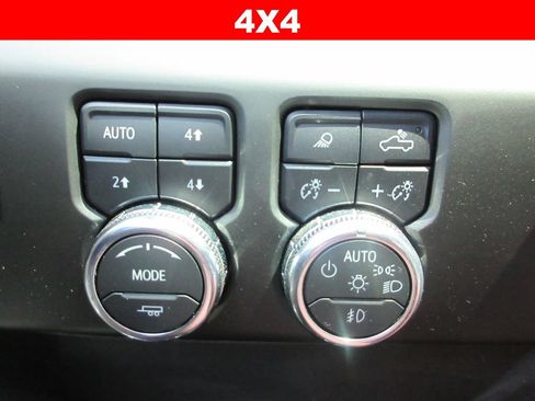 Certified 2024 GMC Sierra 3500 AT4 w/ Technology Package AWD/4WD image 36