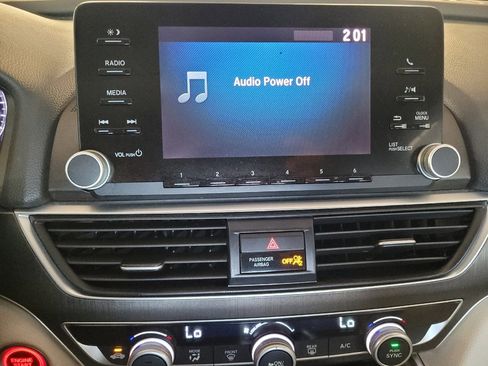 Used 2018 Honda Accord LX image 25